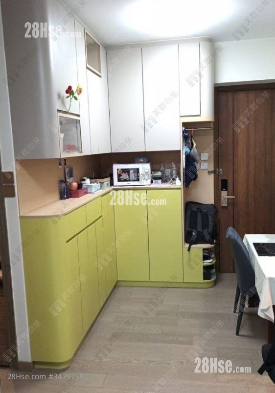 Aurora Rental 2 Bedrooms , 1 Bathroom 465 ft² ( 43.2 m² )