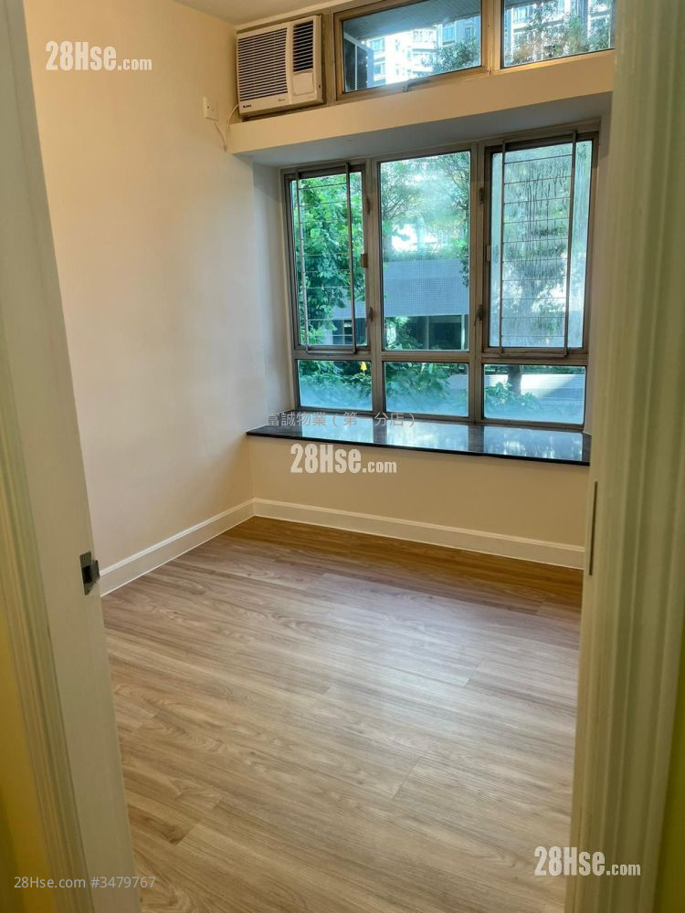 Laguna City Rental 2 Bedrooms , 1 Bathroom 517 ft² ( 48.0 m² )