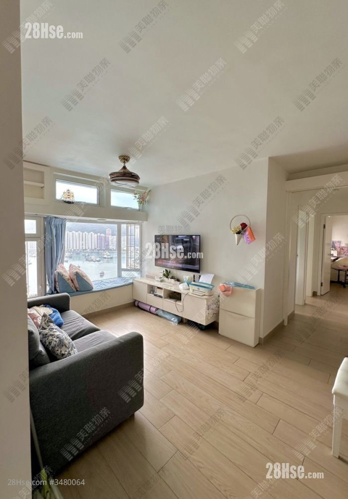 Riviera Gardens Sell 3 Bedrooms 584 ft² ( 54.3 m² )