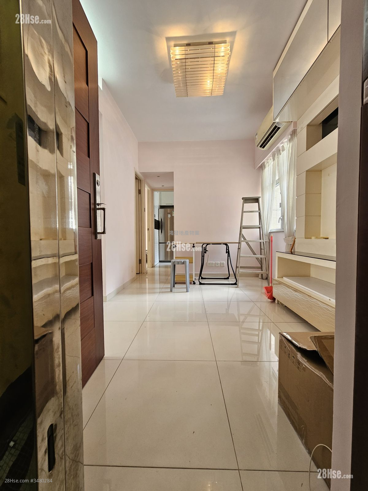 Ming Wah Building Rental 2 Bedrooms , 1 Bathroom 371 ft² ( 34.5 m² )