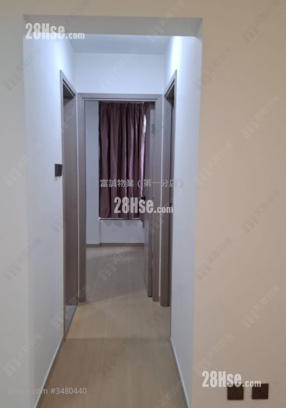 Laguna City Rental 2 Bedrooms , 1 Bathroom 517 ft² ( 48.0 m² )