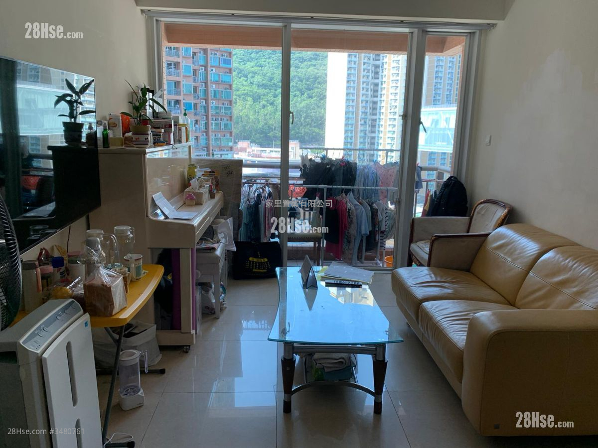 Metro Town Rental 3 Bedrooms , 2 Bathrooms 677 ft² ( 62.9 m² )