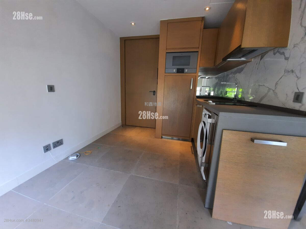 Eight South Lane Rental 1 Bedroom , 1 Bathroom 304 ft² ( 28.2 m² )