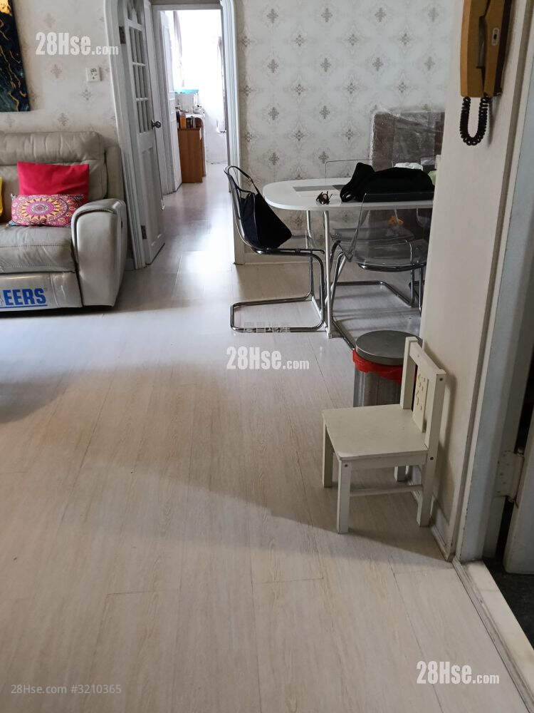 Tanner Garden Sell 3 Bedrooms , 2 Bathrooms 748 ft² ( 69.5 m² )