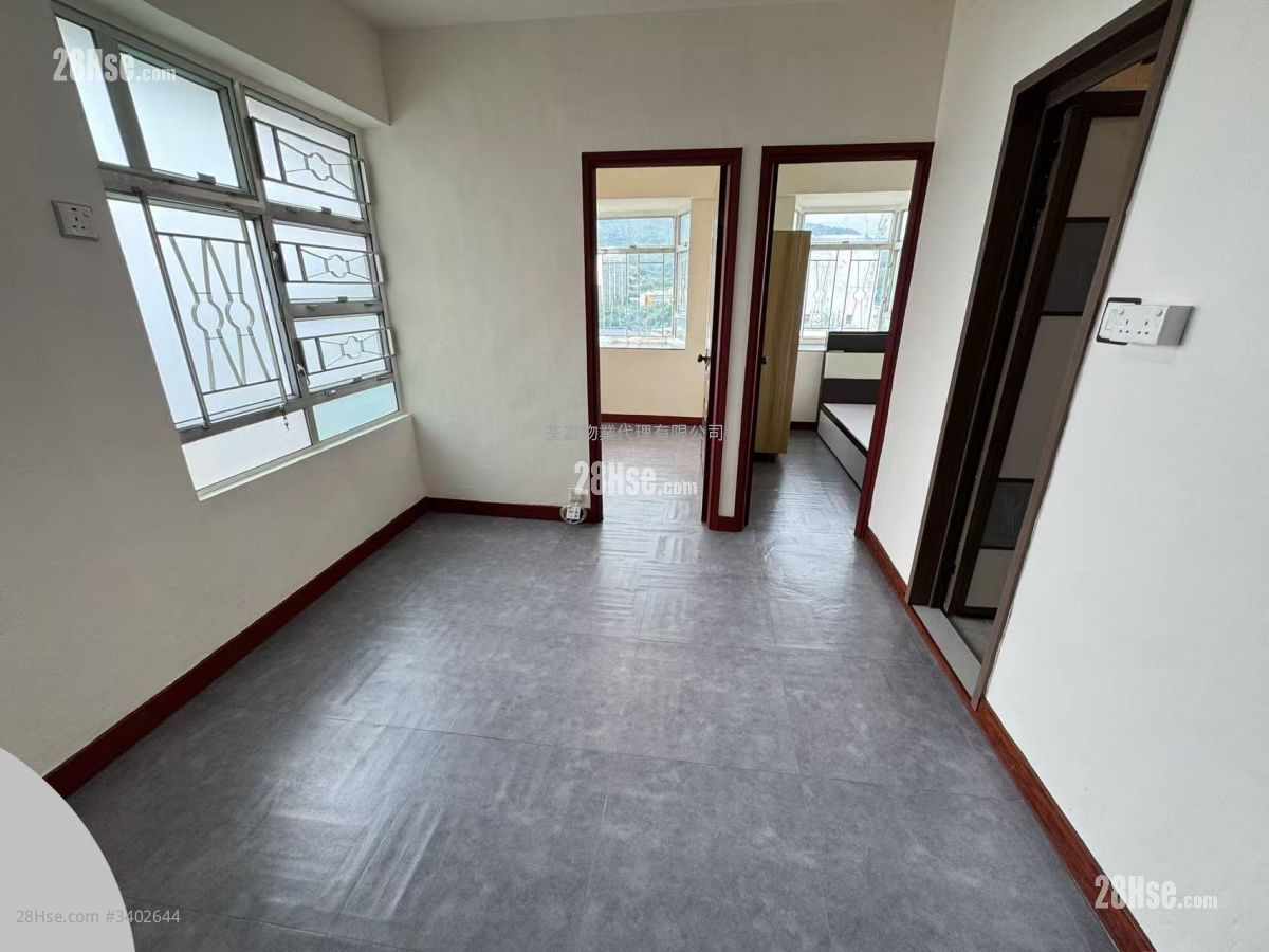Wealthy Garden Sell 2 Bedrooms , 1 Bathroom 330 ft² ( 30.7 m² )