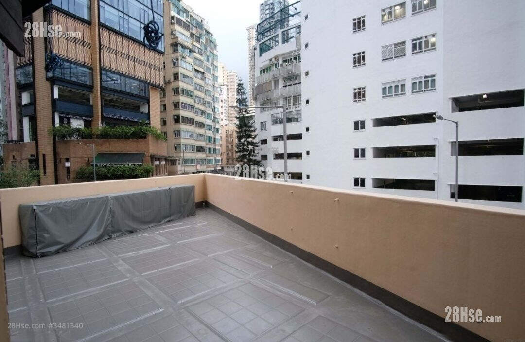 Wing Hing Court Sell 2 Bedrooms , 1 Bathroom 535 ft² ( 49.7 m² )