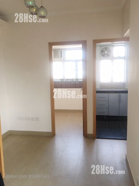 Fung Cheung Building Rental 3 Bedrooms , 1 Bathroom 406 ft² ( 37.7 m² )