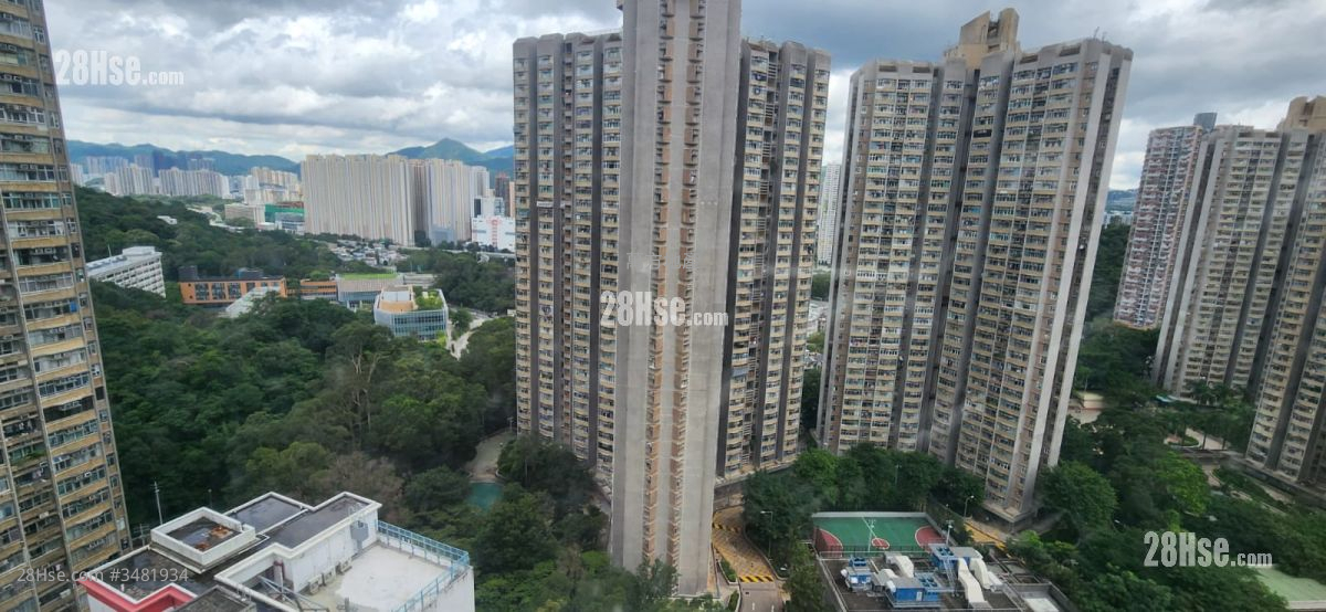 Kwong Yuen Estate Sell 3 Bedrooms , 1 Bathroom 598 ft² ( 55.6 m² )