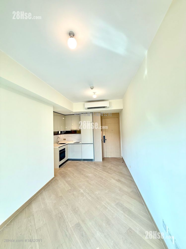 Grand Mayfair  Rental 2 Bedrooms , 1 Bathroom 462 ft² ( 42.9 m² )