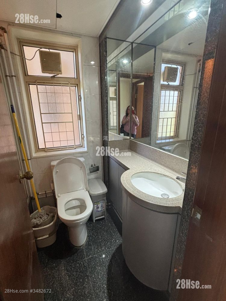 La Cite Noble Rental 2 Bedrooms , 1 Bathroom 436 ft² ( 40.5 m² )