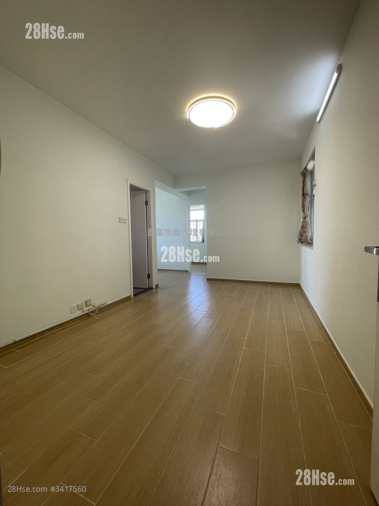Kwai Fong Terrace Rental 2 Bedrooms , 1 Bathroom 473 ft² ( 43.9 m² )