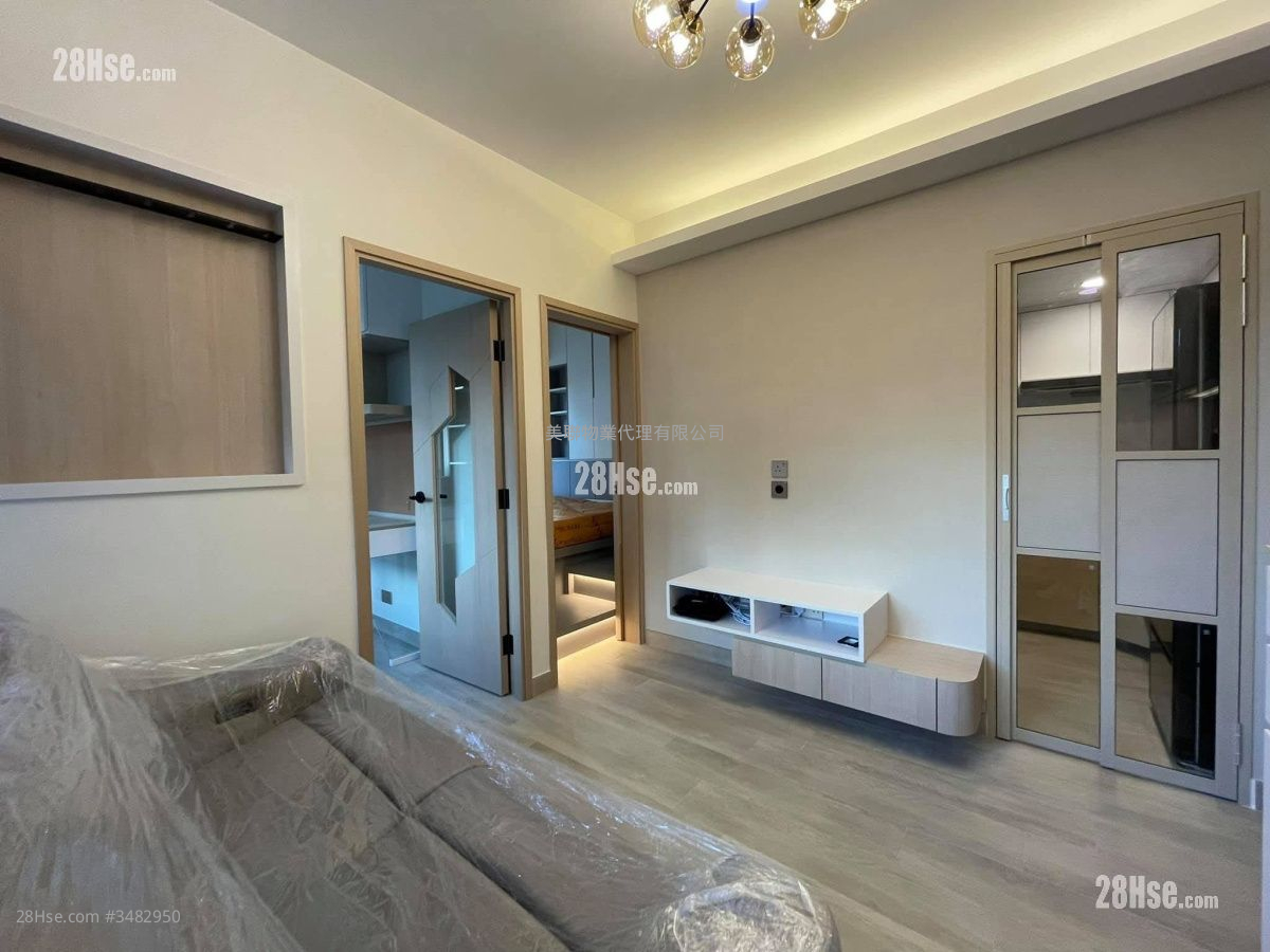 Tuen Mun Town Plaza Sell 2 Bedrooms 326 ft² ( 30.3 m² )