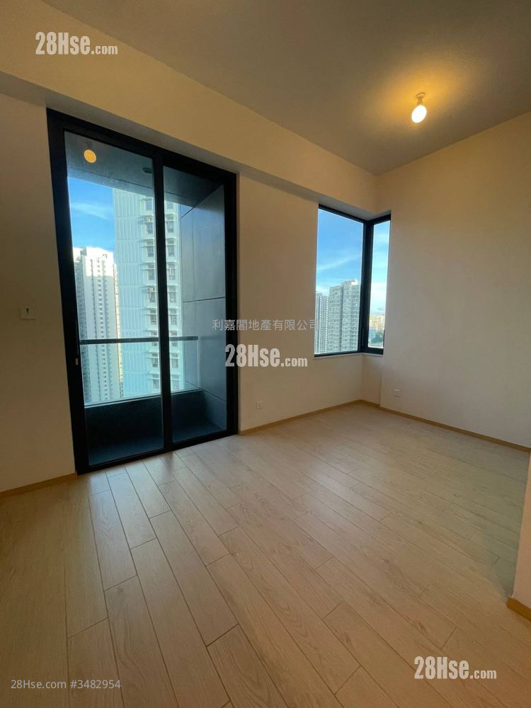 Edition 178 Sell 243 ft² ( 22.6 m² )