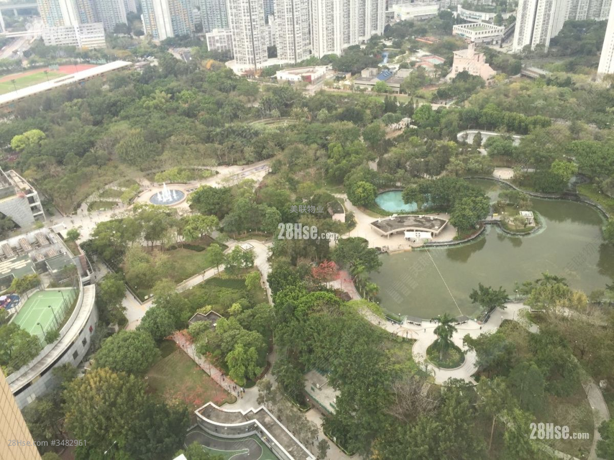 Central Park Towers Sell 4 Bedrooms , 2 Bathrooms 832 ft² ( 77.3 m² )