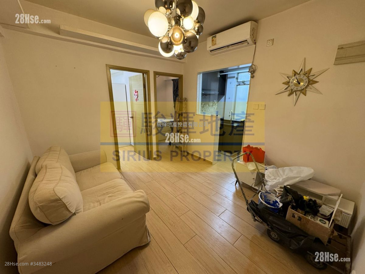 Hung Fai Building Sell 2 Bedrooms , 1 Bathroom 335 ft² ( 31.1 m² )