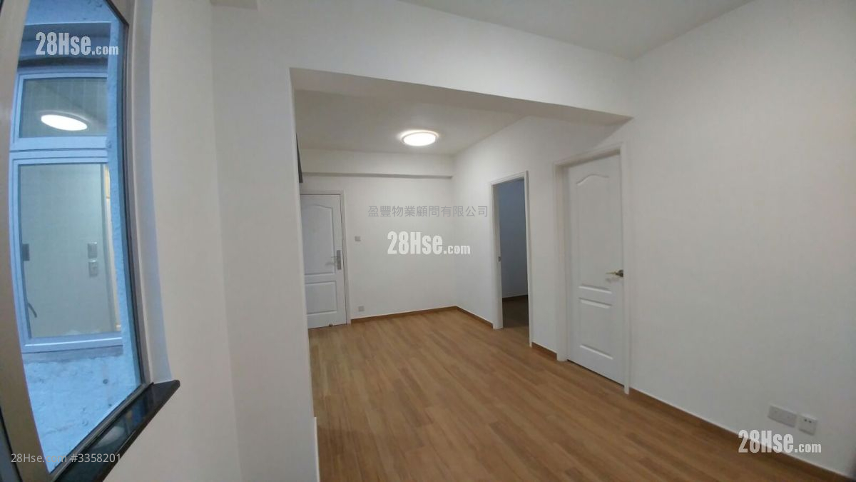 Golden Jubilee House Sell 2 Bedrooms , 1 Bathroom 393 ft² ( 36.5 m² )