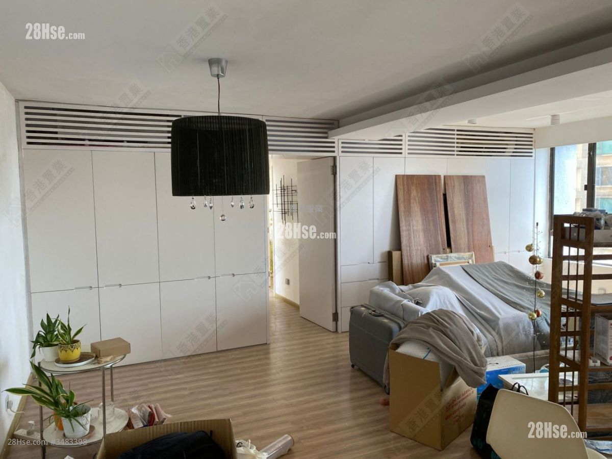 Maiden Court Sell 4 Bedrooms , 2 Bathrooms 1,154 ft² ( 107.2 m² )