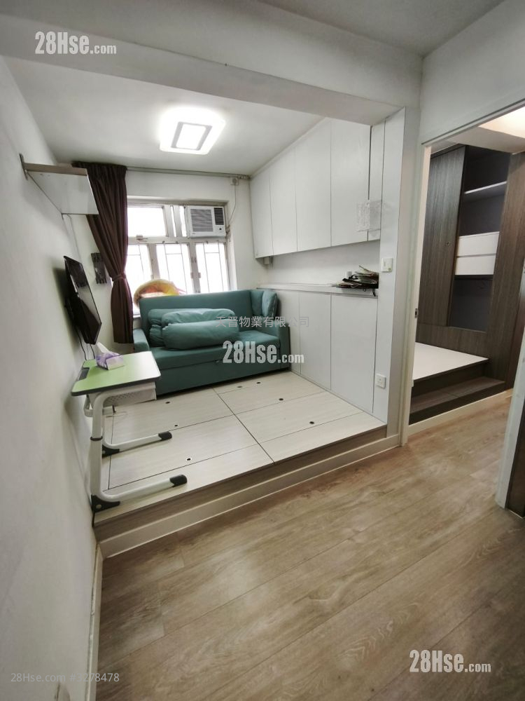 Faerie Court Rental 1 Bedroom , 1 Bathroom 252 ft² ( 23.4 m² )