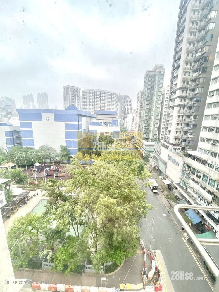Chak Hing Building Rental 4 Bedrooms , 1 Bathroom 654 ft² ( 60.8 m² )