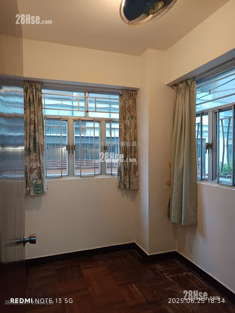 Chiu Tak Mansion Rental 2 Bedrooms , 1 Bathroom 307 ft² ( 28.5 m² )