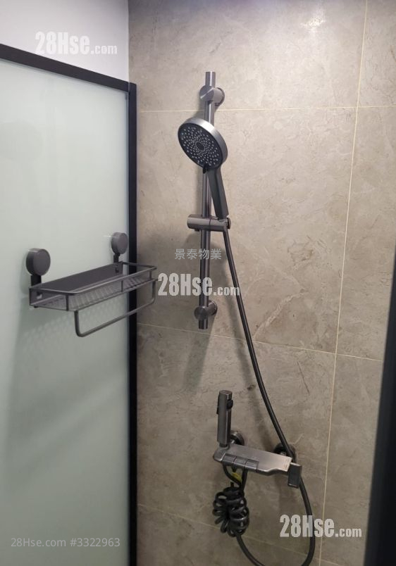 Golden Jubilee House Rental 1 Bedroom , 1 Bathroom 200 ft² ( 18.6 m² )