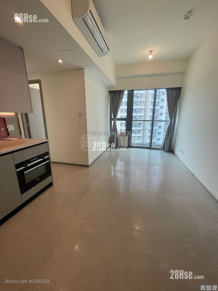 Novo Land Rental 3 Bedrooms , 1 Bathroom 543 ft² ( 50.4 m² )