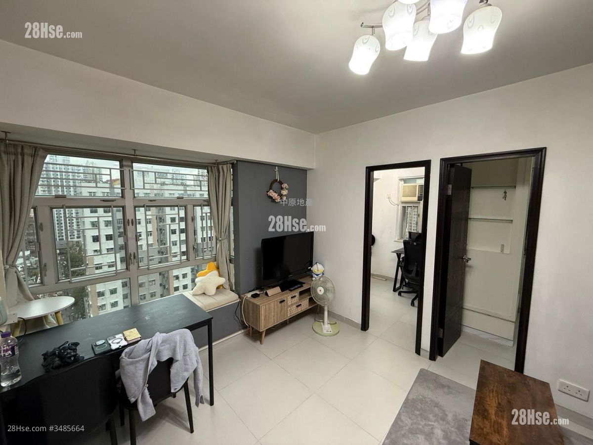Hoi Shing Building Sell 2 Bedrooms 348 ft² ( 32.3 m² )