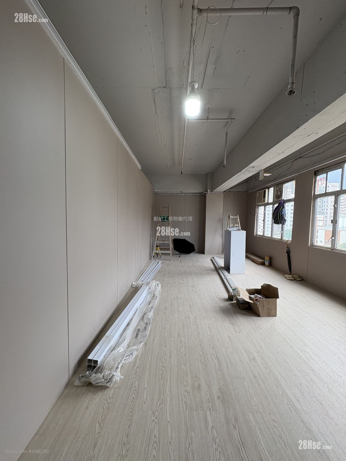 Kwun Tong Industrial Centre Rental 1 Toilet 300 ft² ( 27.9 m² )