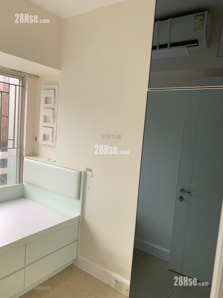 Festival City Rental 3 Bedrooms , 2 Bathrooms 677 ft² ( 62.9 m² )