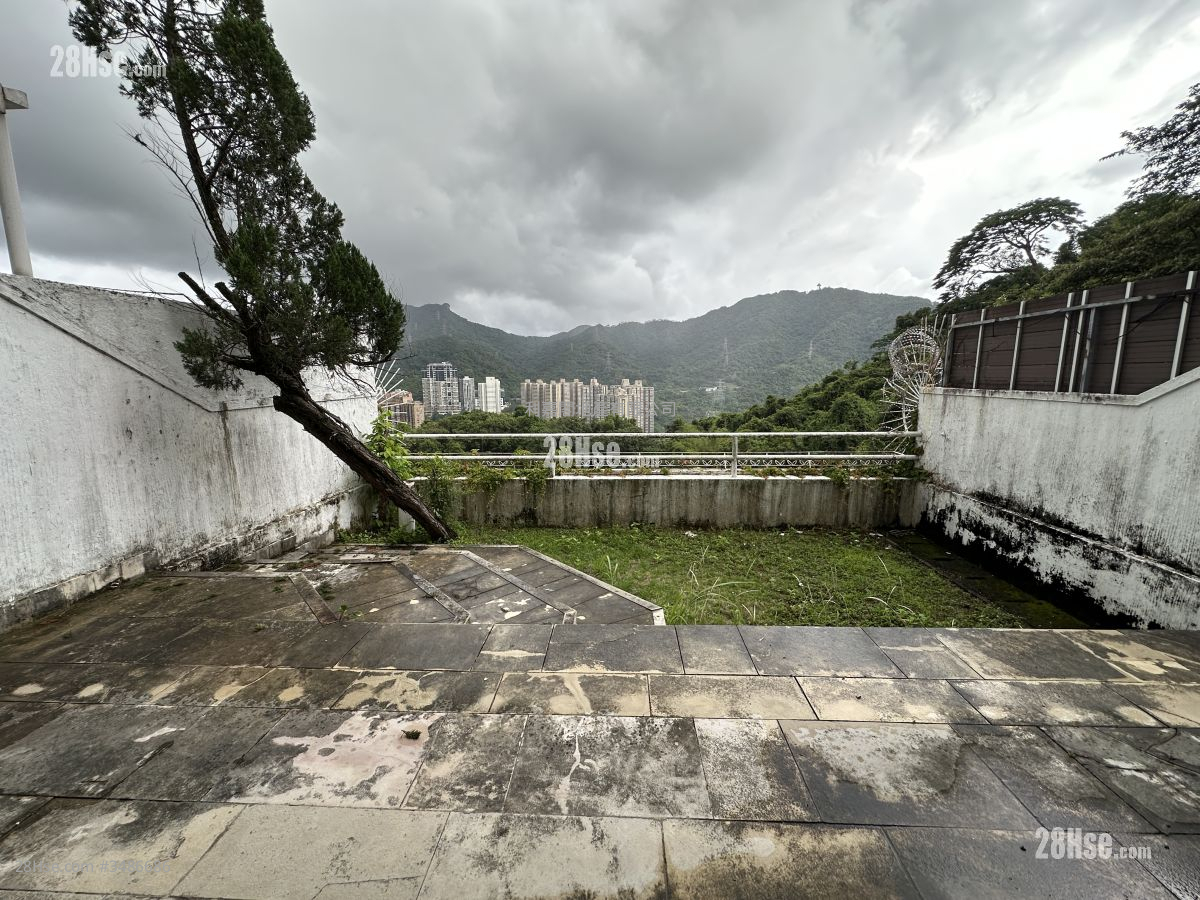 Golden Time Villas Sell 4 Bedrooms , 4 Bathrooms 1,975 ft² ( 183.5 m² )