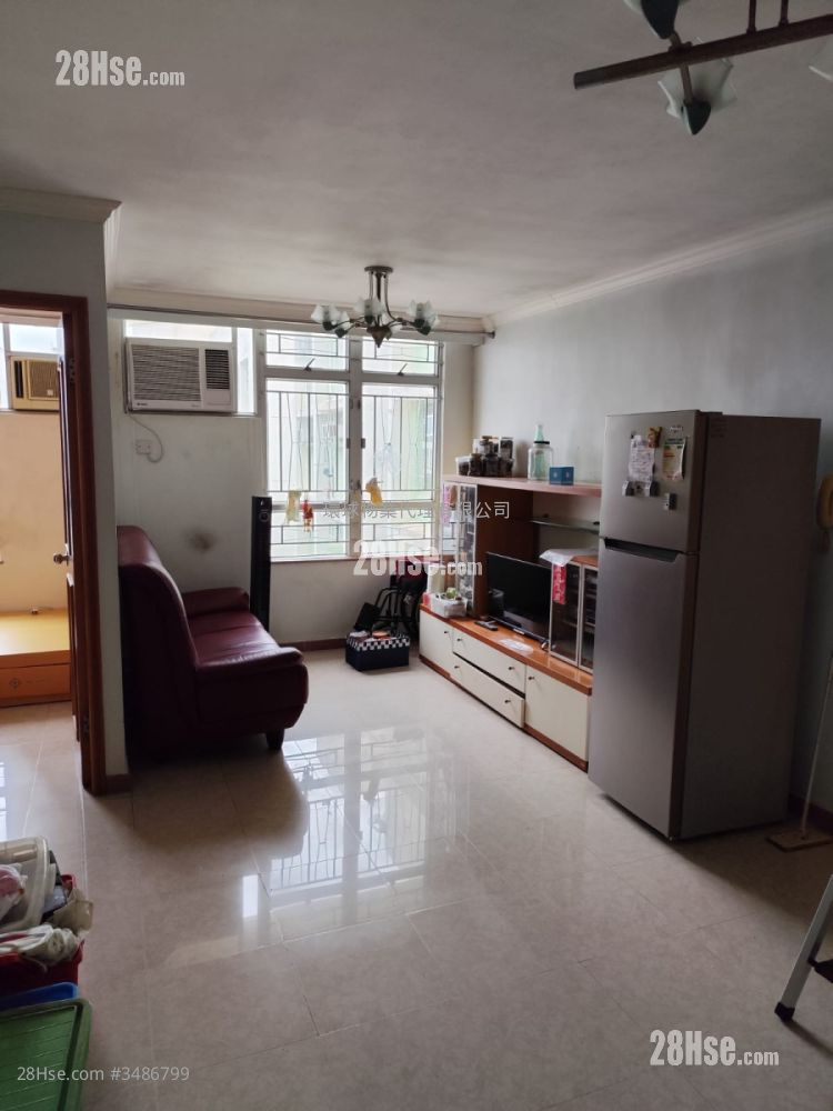 Wo Ming Court Sell 2 Bedrooms , 1 Bathroom 535 ft² ( 49.7 m² )