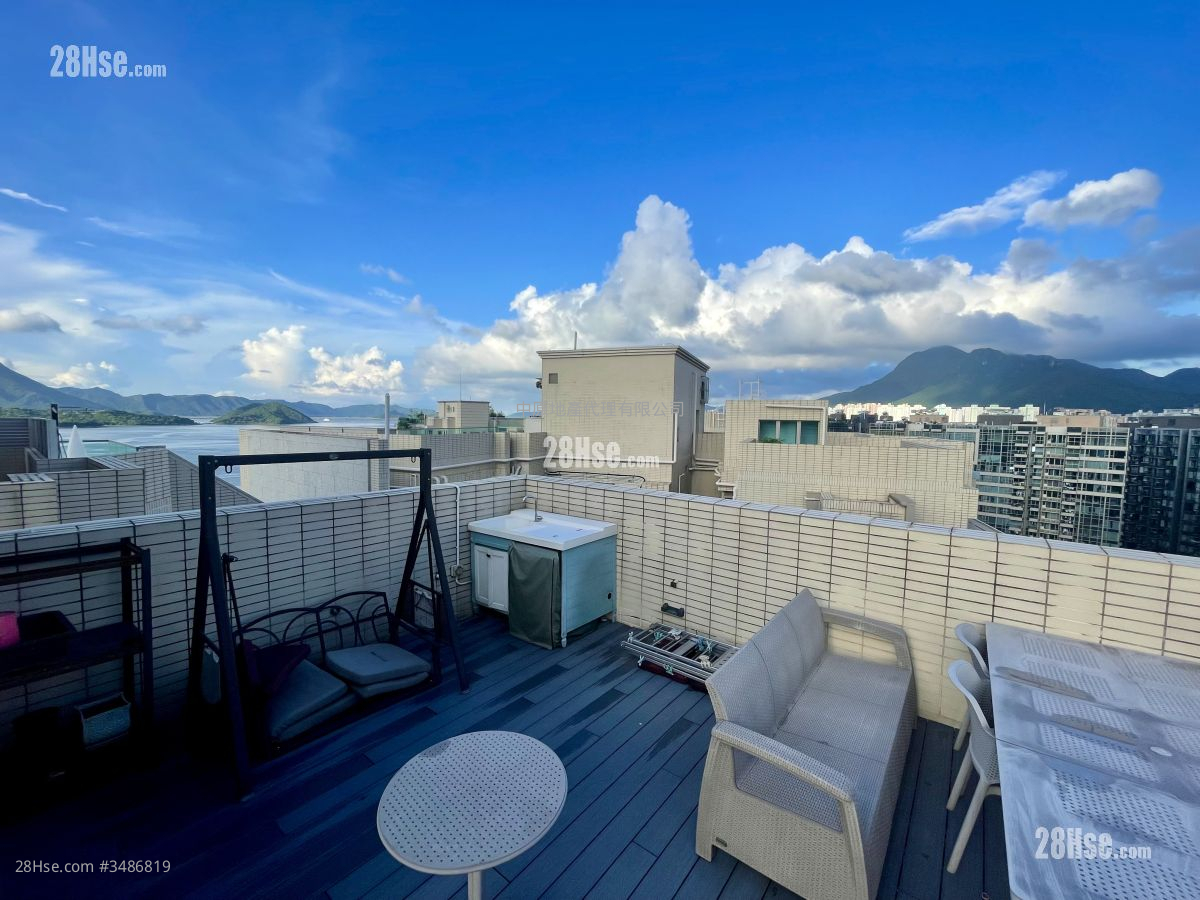 Mayfair By The Sea Sell 3 Bedrooms , 3 Bathrooms 891 ft² ( 82.8 m² )