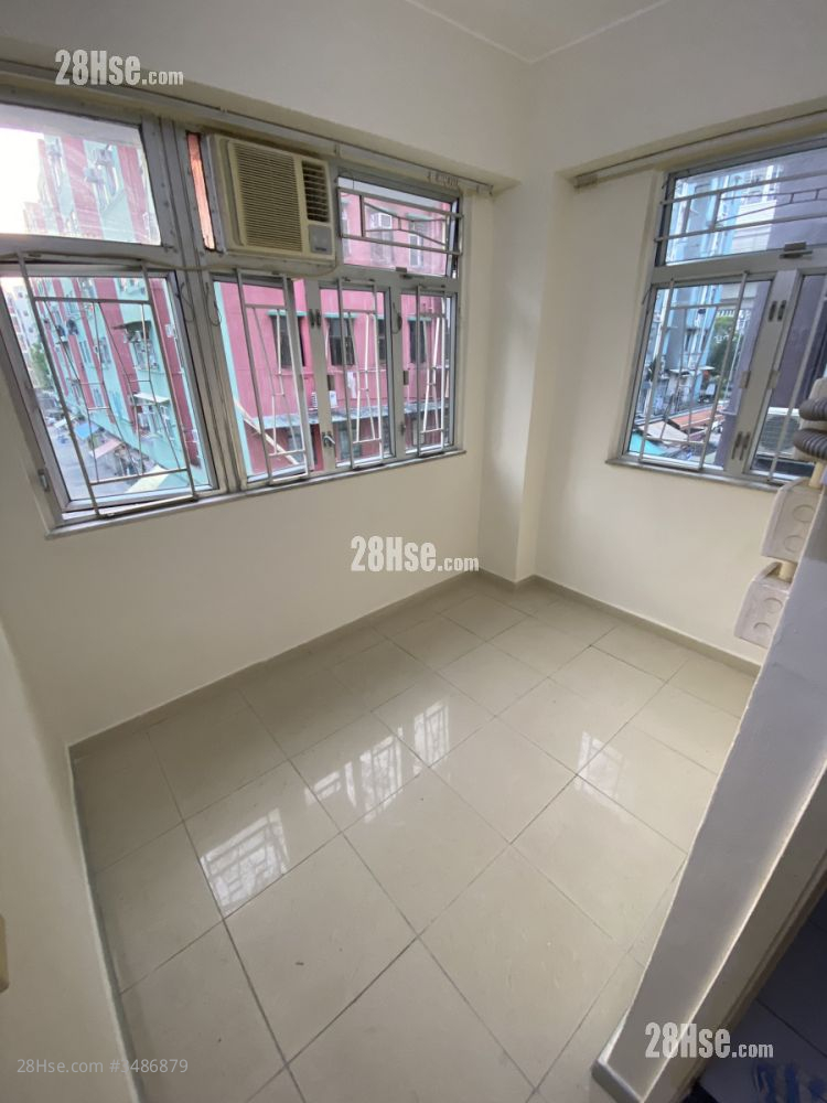 Luen Fat House Rental Studio , 1 Bathroom 100 ft² ( 9.3 m² )