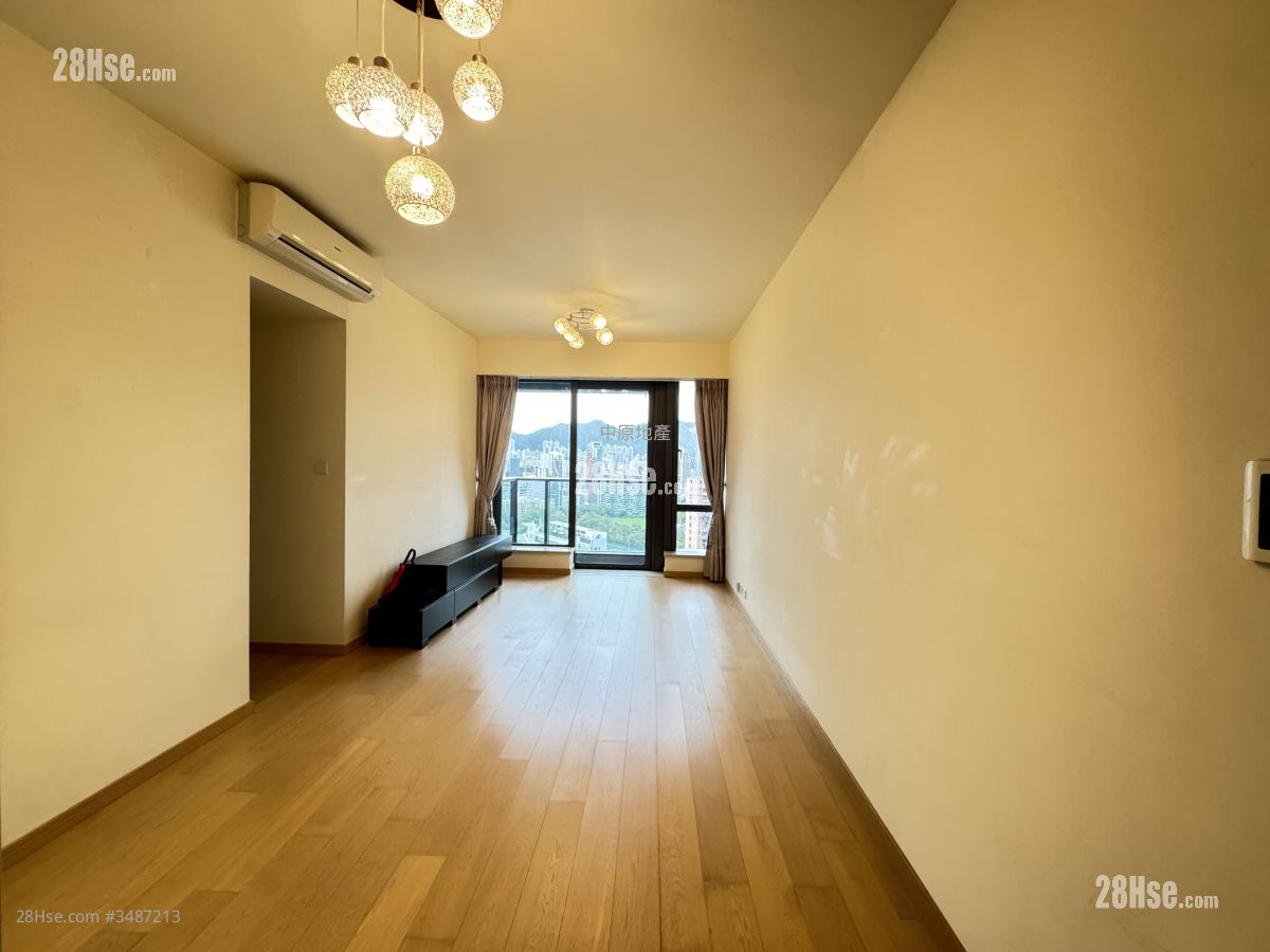 Mantin Heights Rental 3 Bedrooms , 2 Bathrooms 907 ft² ( 84.3 m² )