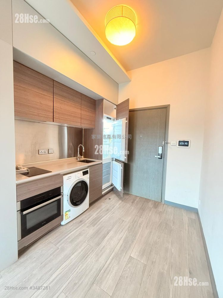 Le Riviera Rental 1 Bedroom , 1 Bathroom 271 ft² ( 25.2 m² )