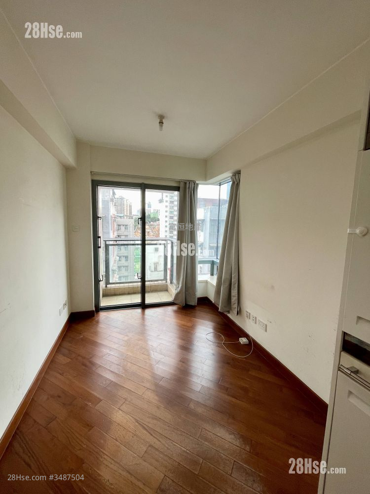 8 Baker Court Rental Studio , 1 Bathroom 245 ft² ( 22.8 m² )
