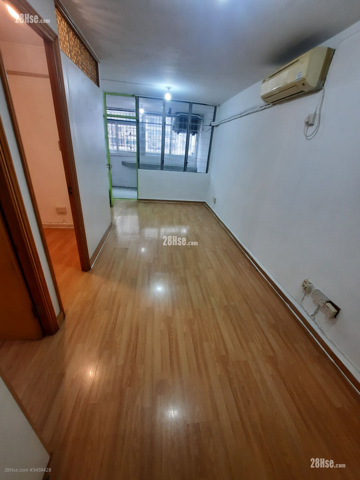 Long Ping Estate Rental 2 Bedrooms , 1 Bathroom 424 ft² ( 39.4 m² )