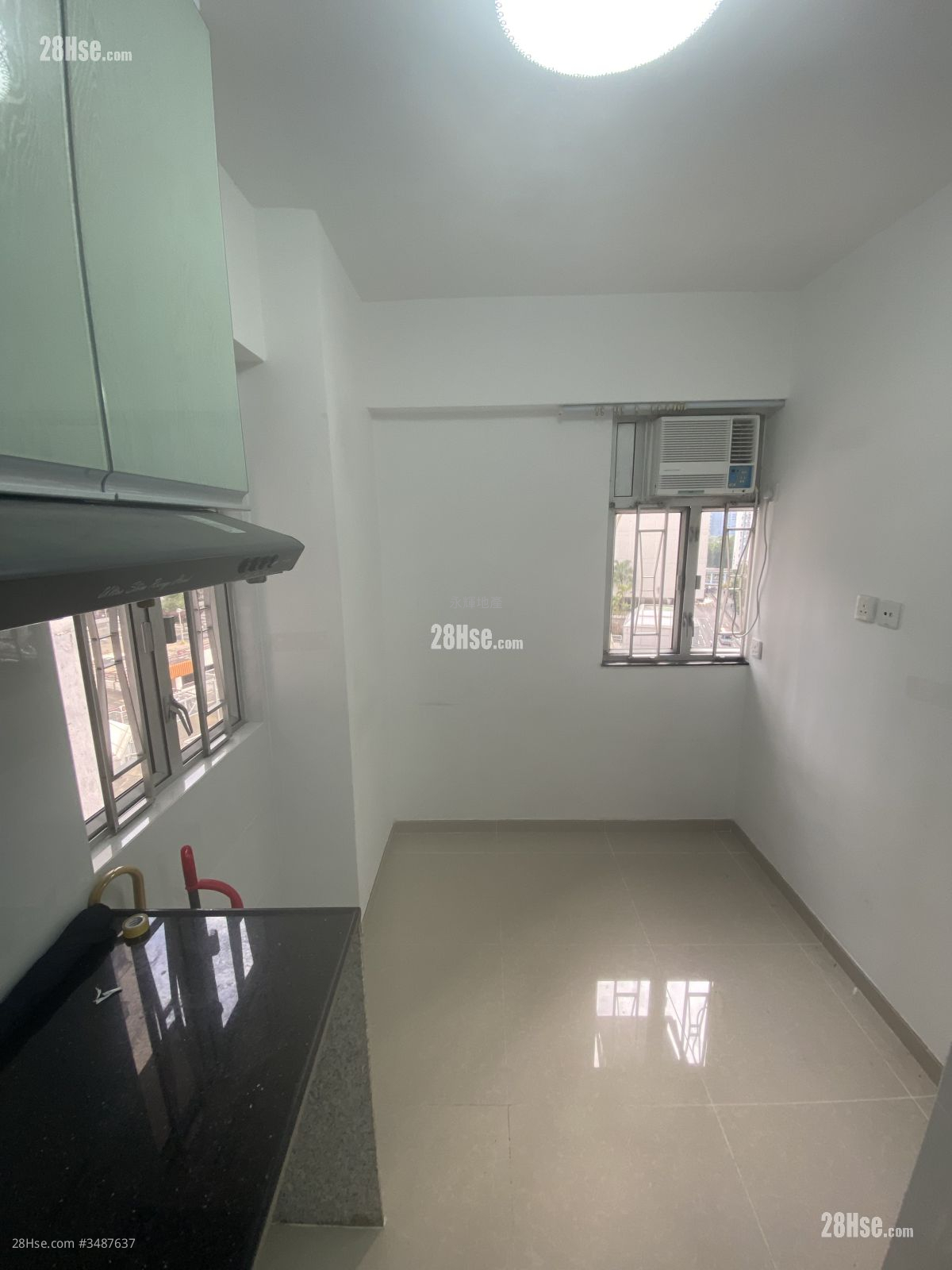 Shiu King Building Rental Studio 100 ft² ( 9.3 m² )