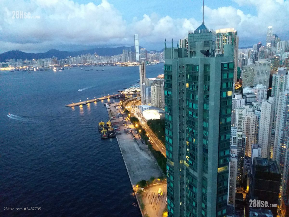 Manhattan Heights Sell 1 Bedroom , 1 Bathroom 521 ft² ( 48.4 m² )