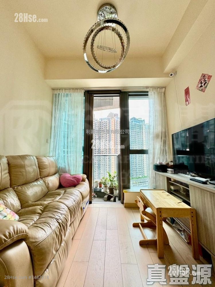 Twin Peaks Sell 2 Bedrooms , 1 Bathroom 516 ft² ( 47.9 m² )