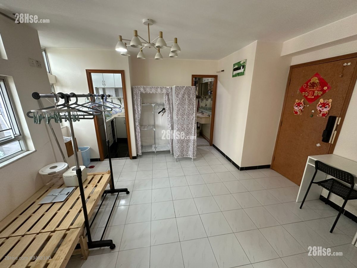 Ming Nga Court Rental 2 Bedrooms , 1 Bathroom 351 ft² ( 32.6 m² )
