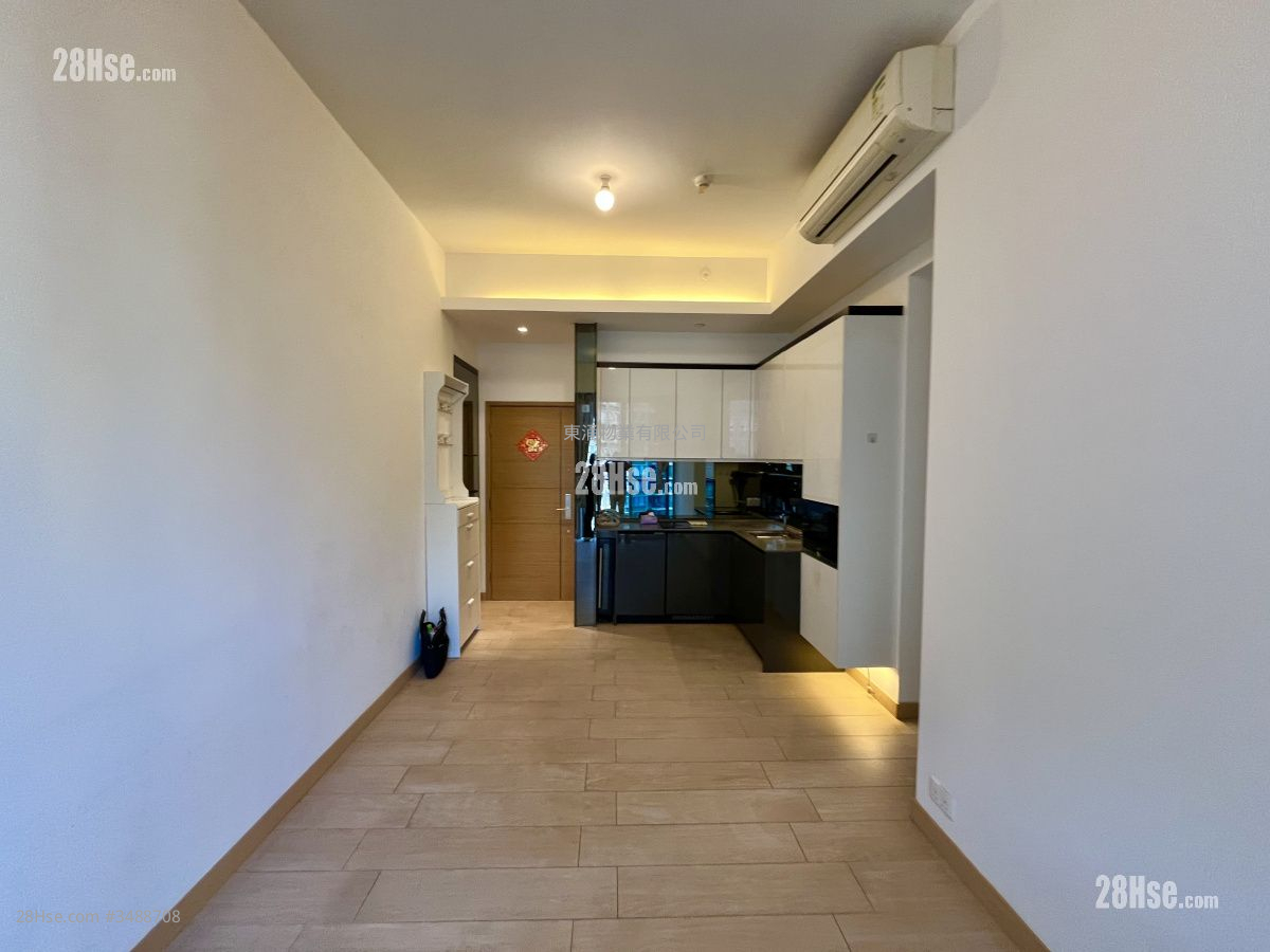Century Link Rental 2 Bedrooms , 2 Bathrooms 480 ft² ( 44.6 m² )