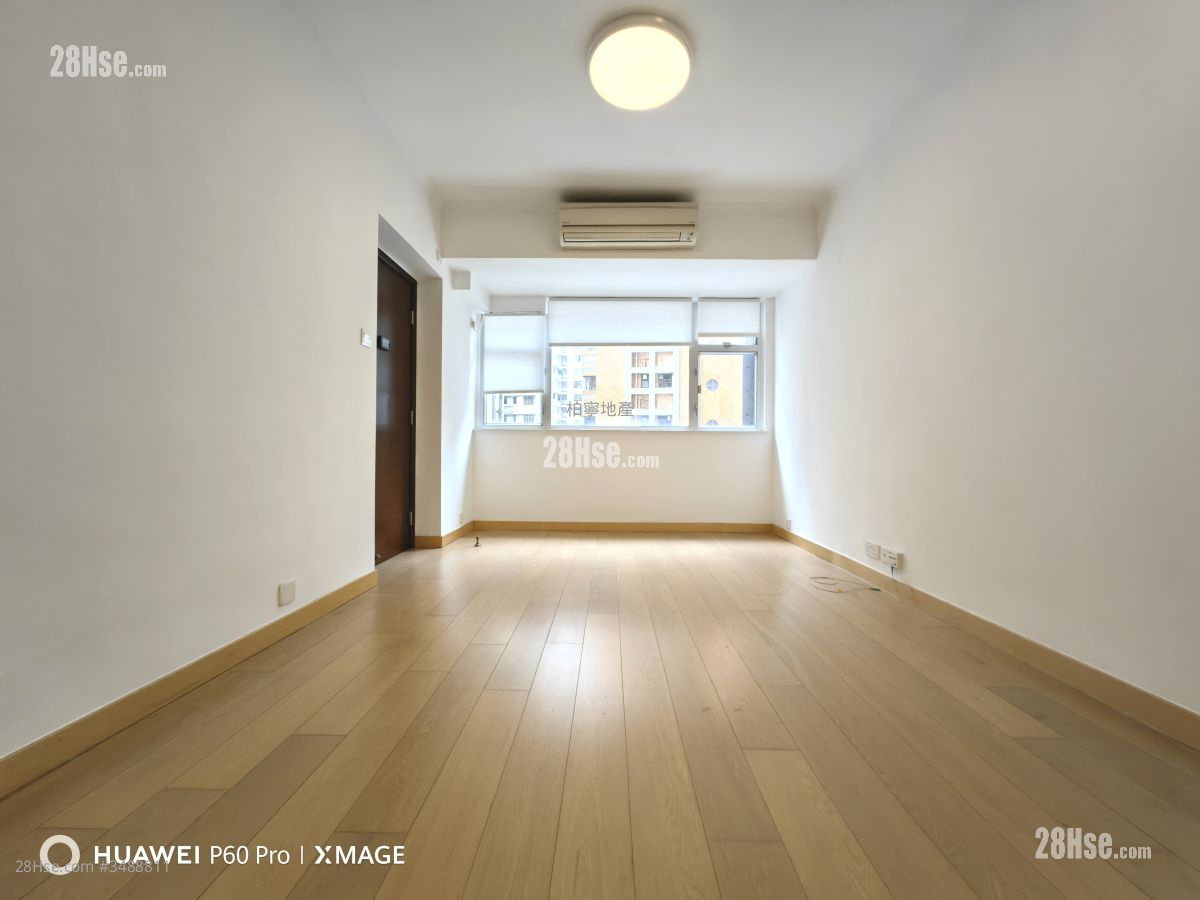 Elegant Court Rental 2 Bedrooms , 1 Bathroom 522 ft² ( 48.5 m² )