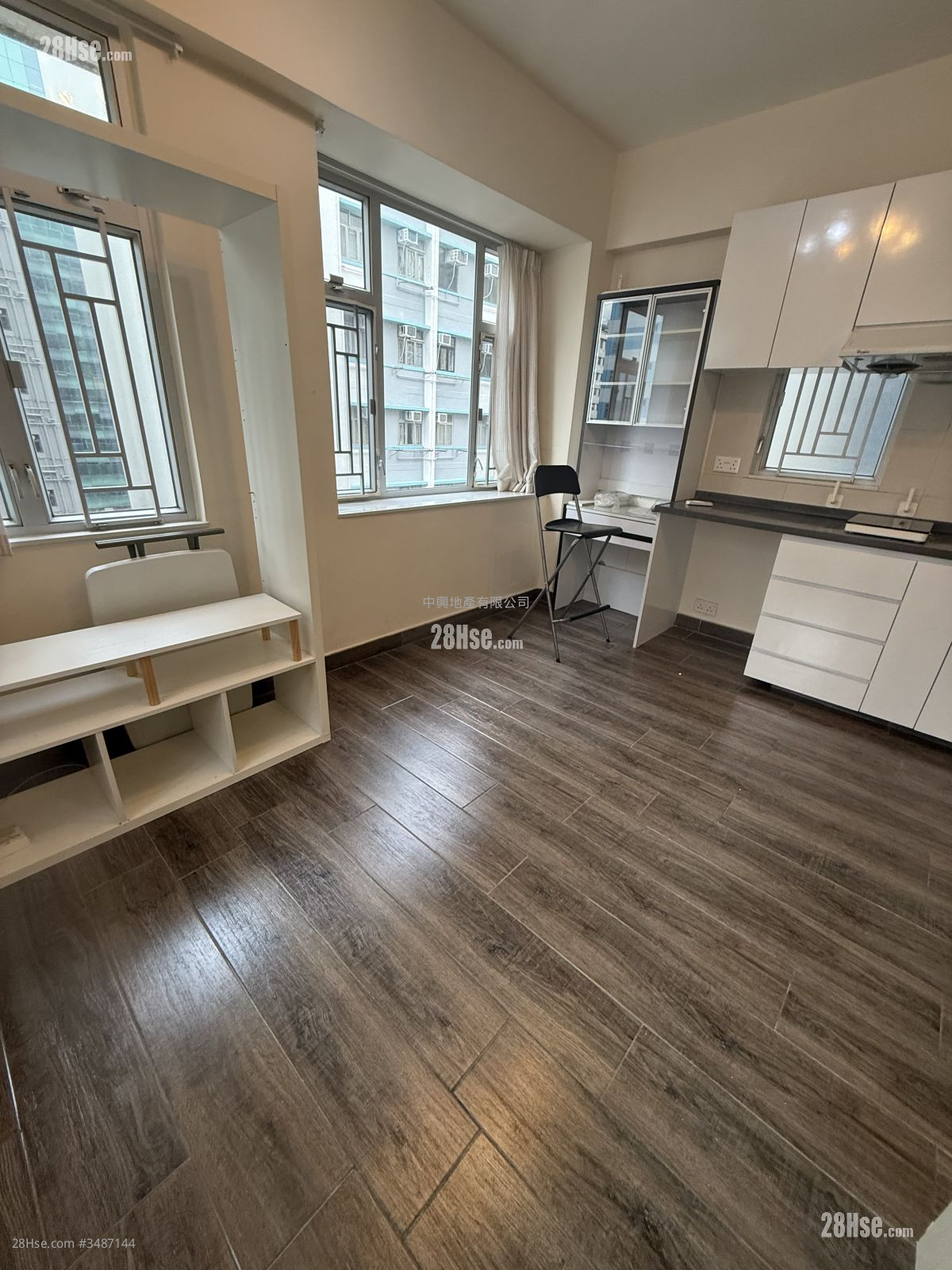 Po Fat Building Rental Studio , 1 Bathroom 240 ft² ( 22.3 m² )