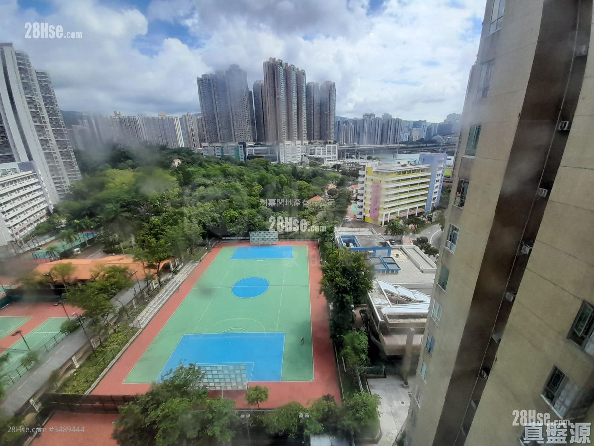 Tsing Yi Garden Sell 2 Bedrooms , 1 Bathroom 343 ft² ( 31.9 m² )
