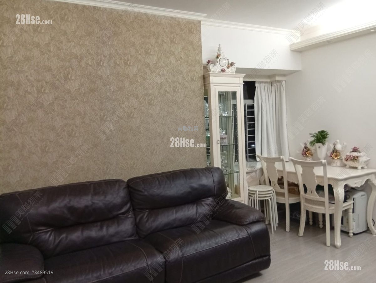 Yee Fung Garden Sell 2 Bedrooms , 1 Bathroom 366 ft² ( 34.0 m² )