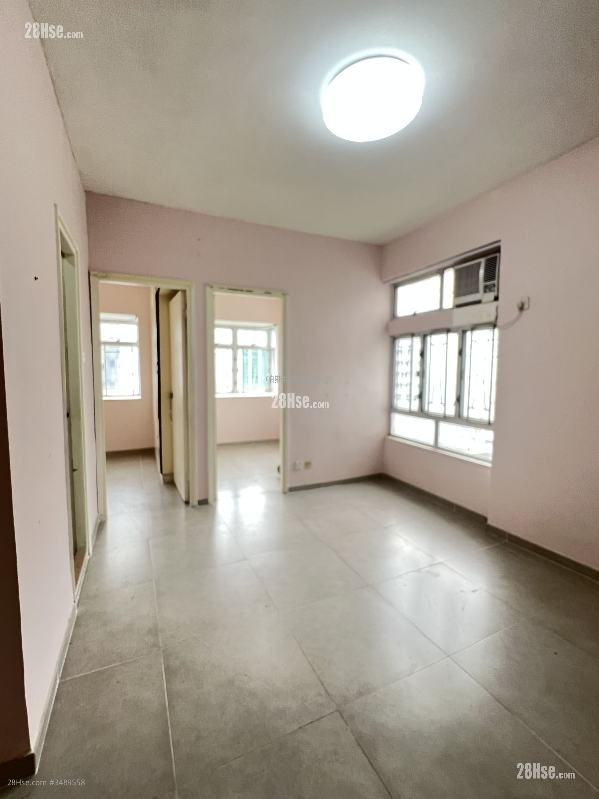 Tsuen Cheong Centre Rental 320 ft² ( 29.7 m² )