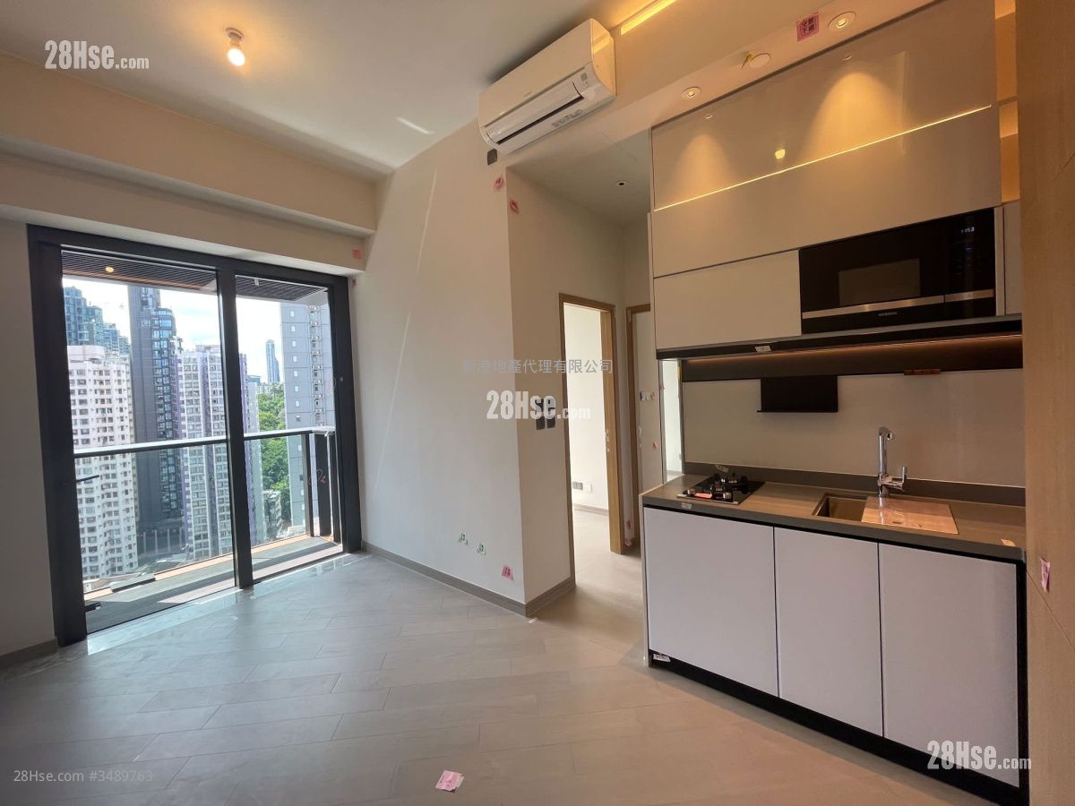 The Vantage Sell 2 Bedrooms , 1 Bathroom 381 ft² ( 35.4 m² )