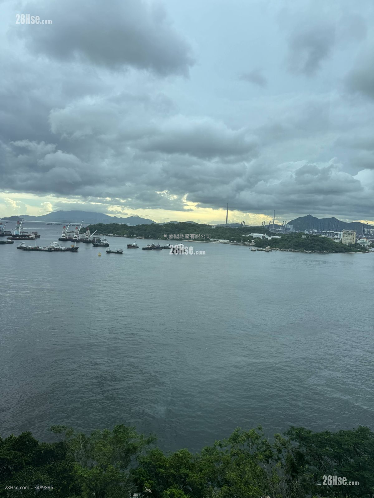 浪澄湾 租盘 816 平方尺 ( 75.8 平方米 )