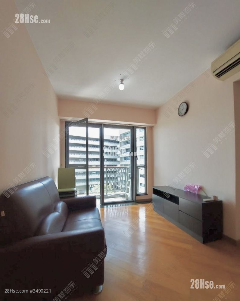 Emerald Green Sell 2 Bedrooms , 1 Bathroom 526 ft² ( 48.9 m² )